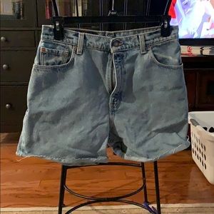 Levi’s cut off shorts